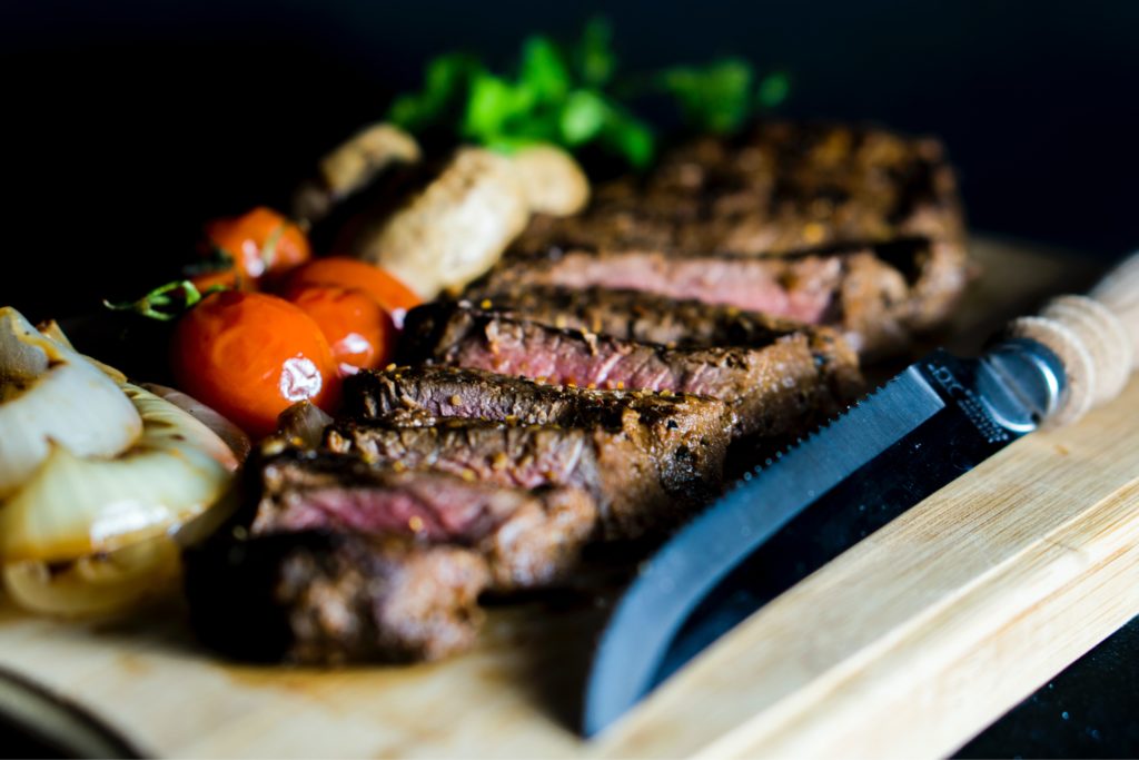 ちょっぴりご褒美プラン、北海道の鹿肉と名物マスターのお店【鹿肉ジンギスカン とりこ】